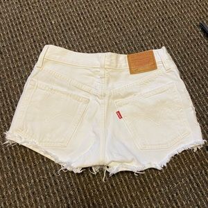 LEVIS 501 white jean shorts